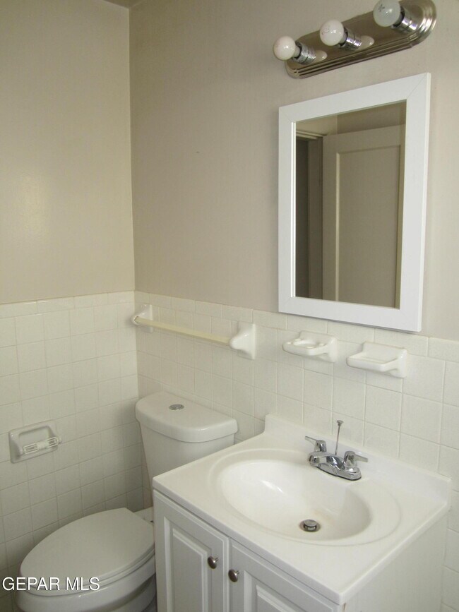 Building Photo - 3606 Taylor Ave