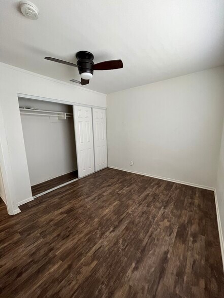 Building Photo - 956 Eucalyptus Dr