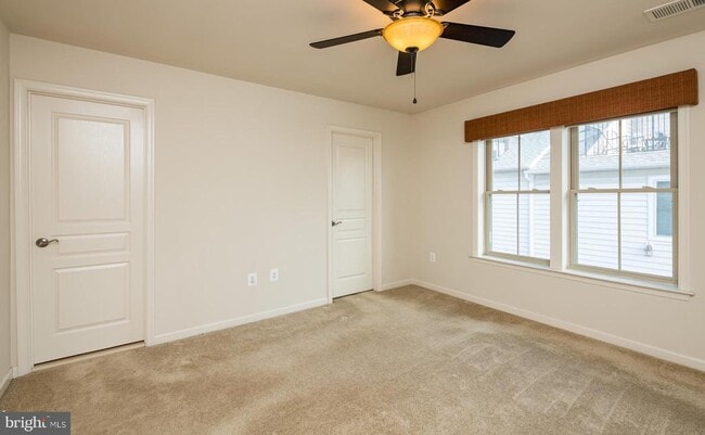 Building Photo - 3431 Kemper Rd