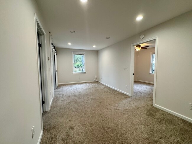 Building Photo - 356 A Ct