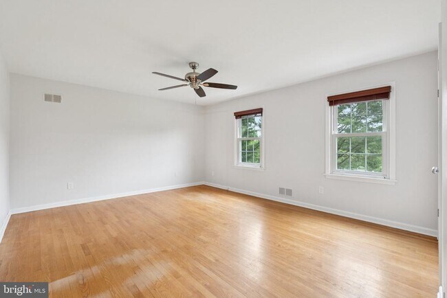 Building Photo - 13204 Lantern Hollow Dr