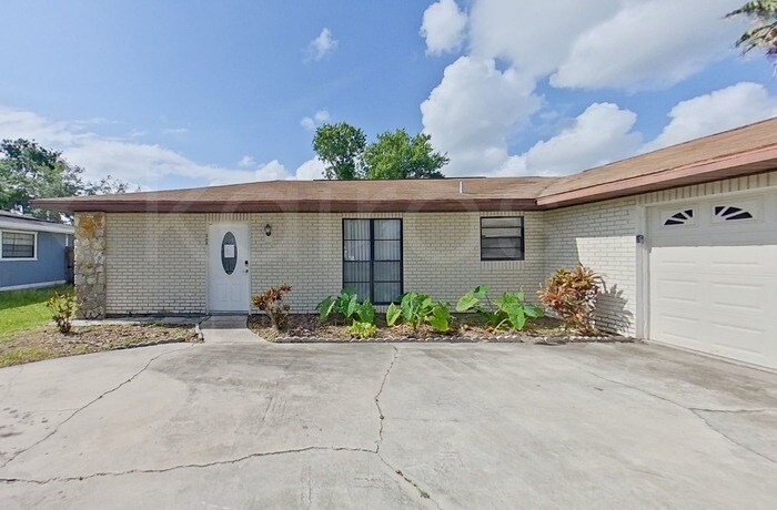 Building Photo - 308 Wildwood Dr