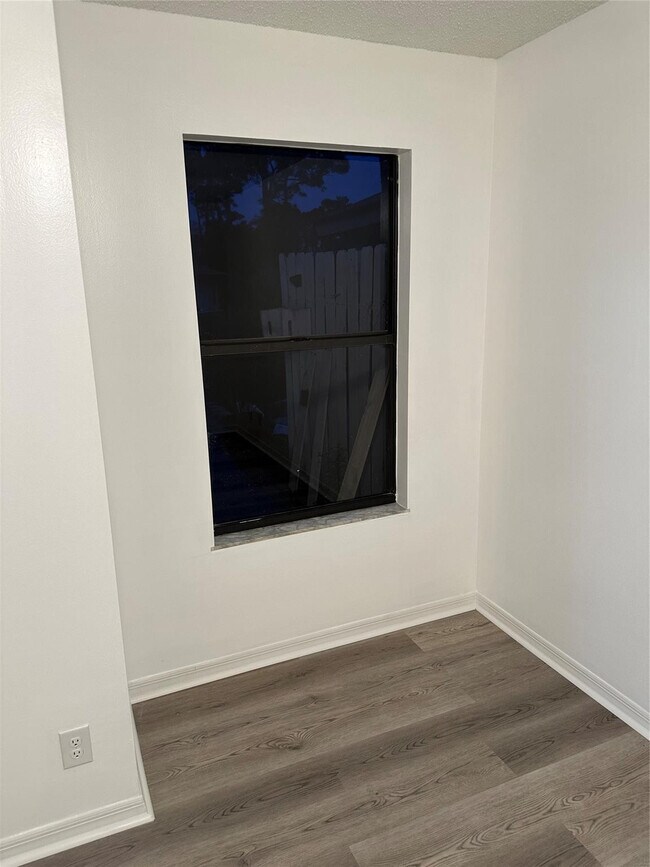 Building Photo - 2825 Stoneway Ln