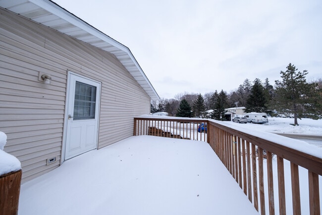 Building Photo - 408 Edgar Pl