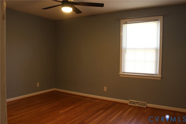 Building Photo - 1301 Canterbury Ln