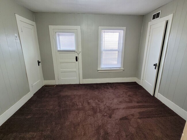 Building Photo - nre418