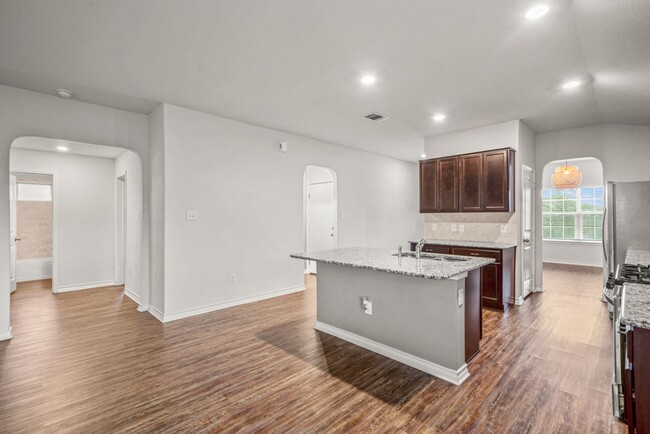 Building Photo - First time rental!