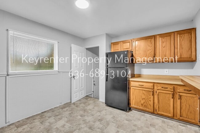 Building Photo - COMING SOON - Charming 3-Bedroom Home with Spacious Yard in North St. Louis County