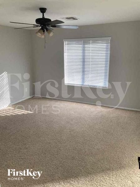 Building Photo - 18021 W Sunnyslope Ln