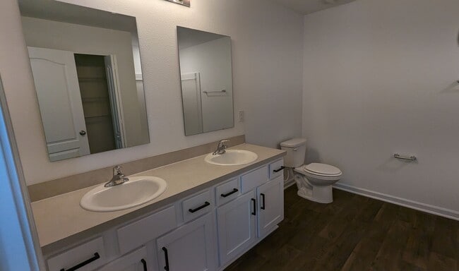 Building Photo - 232 Encanto Wy
