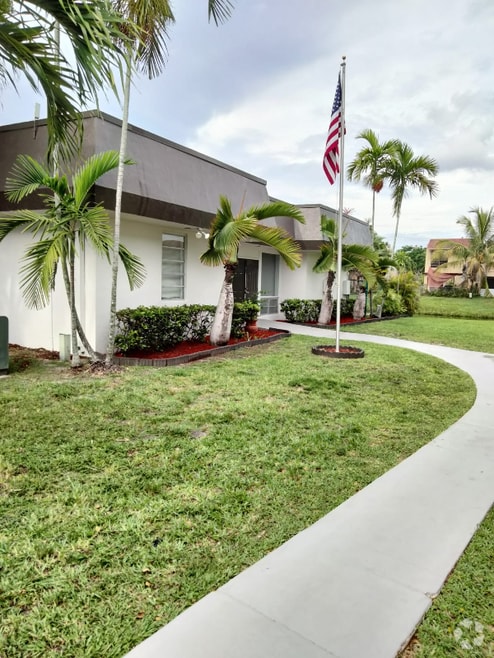 Building Photo - 10395 N Kendall Dr