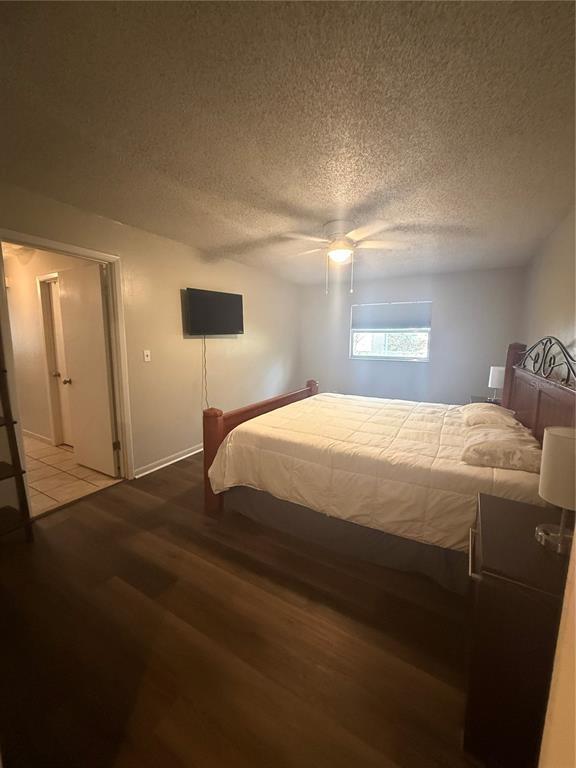 Building Photo - 1410 N Fern Creek Ave