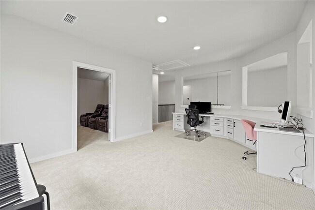 Building Photo - 30155 Gold Finch Pl