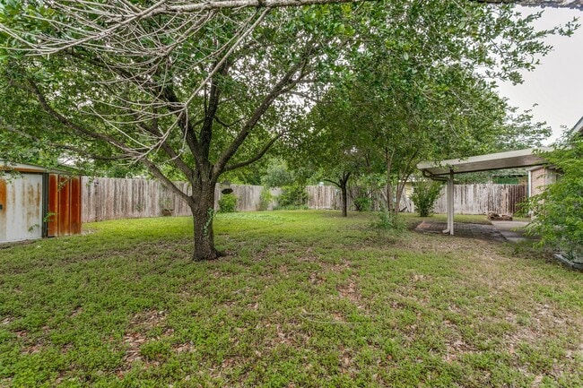 Building Photo - RENOVATED 2-BEDROOM HOME IN EAST TERRELL HILLS