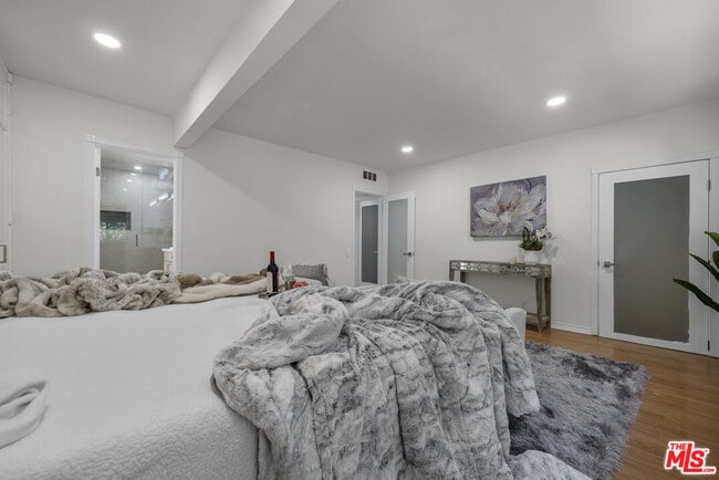 Building Photo - 3453 Green Vista Dr