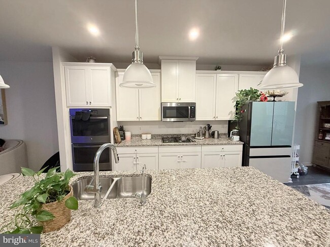 Building Photo - 22269 Sims Terrace