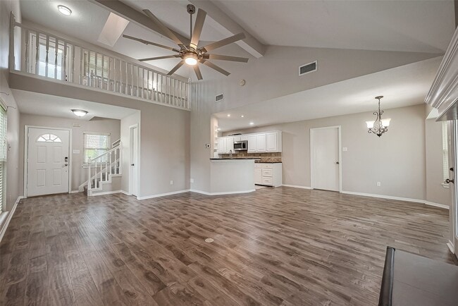 Building Photo - 131 Cove Cir