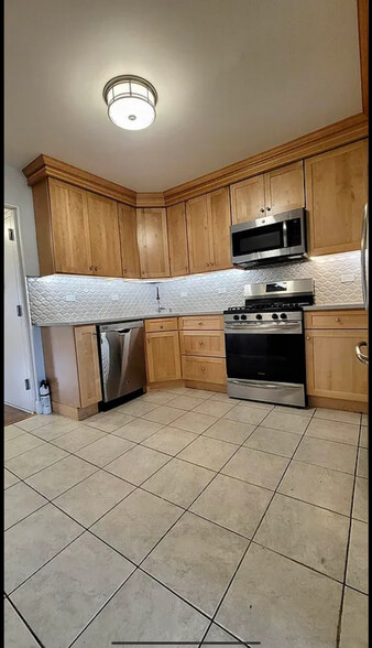 Building Photo - 2431 43rd St