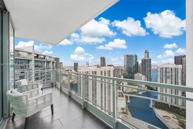 Building Photo - 92 SW 3rd St