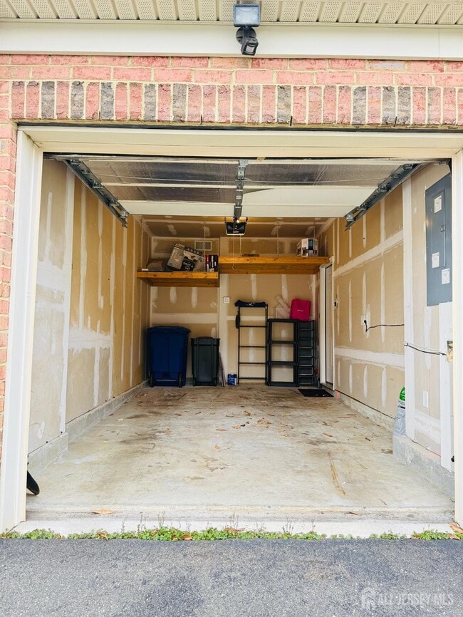 Building Photo - 47 Peppermint Dr