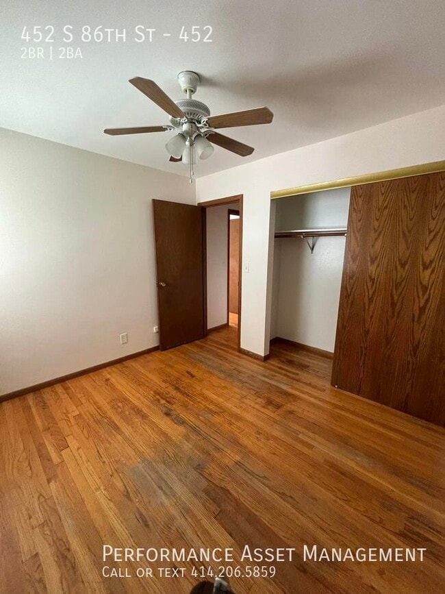 Building Photo - Charming 2 bed / 2bathTownhouse Apartment