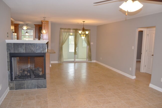 Building Photo - East Gate Area | Home | Unfurnished