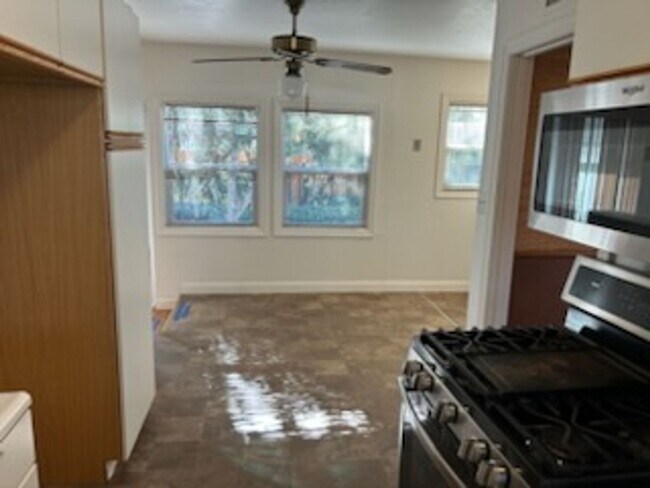 Building Photo - SHOWING SATURDAY 11/15 @ 11:30AM