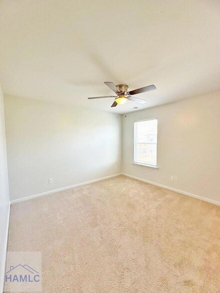 Building Photo - 163 Hogan Dr