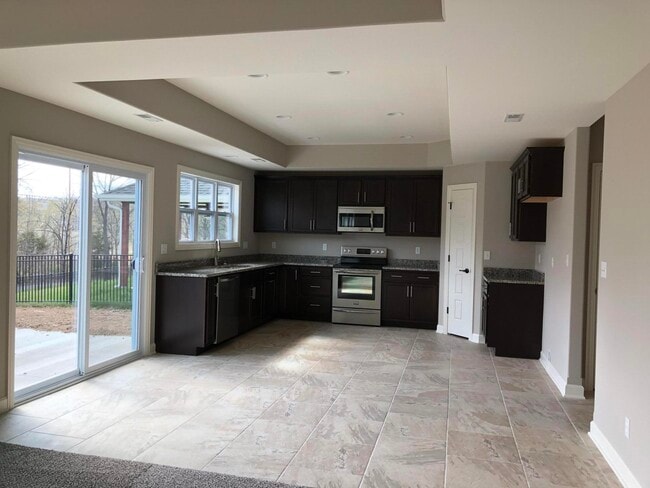 Building Photo - 7414 Pemberton Dr