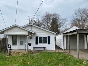 Building Photo - Updated 2BR Plain Local Ranch for Rent