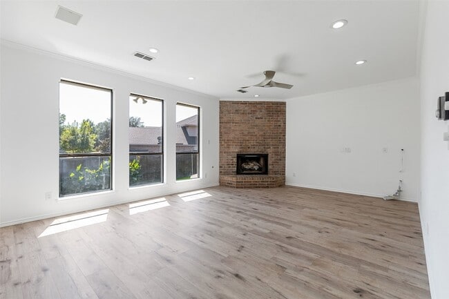Building Photo - 2601 Kimberly Dr