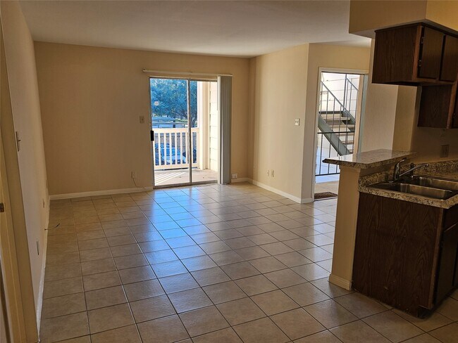 Building Photo - 2626 Holly Hall St