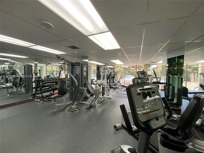 Building Photo - 1965 S Ocean Dr