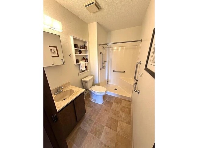 Building Photo - 1173 Dewey St