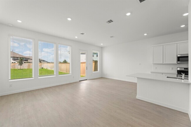 Building Photo - 12523 Alligator Lake Ct