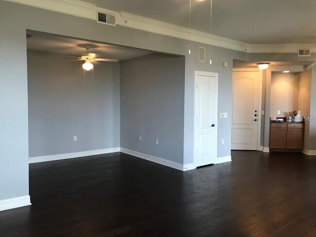 Building Photo - 501 Mirasol Cir