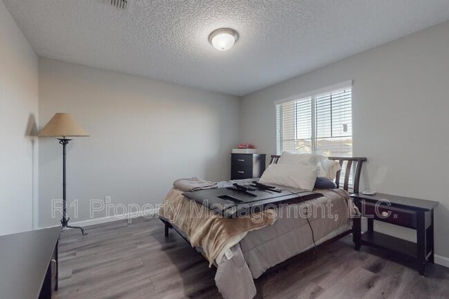 Building Photo - 8812 Jet Stream Rd NW