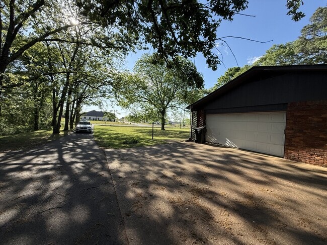 Building Photo - 6079 Wall Triana Hwy