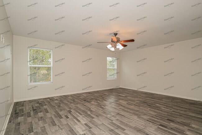 Building Photo - 508 Mason Creek Dr