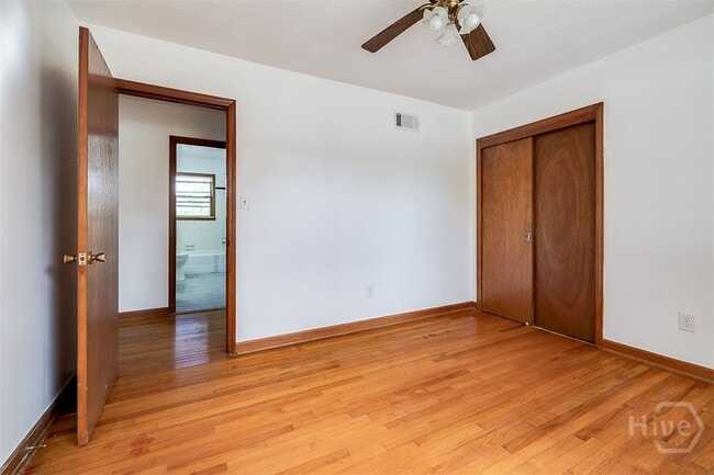 Building Photo - 135 Williams