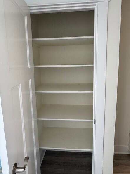 Building Photo - 838 Fremont St