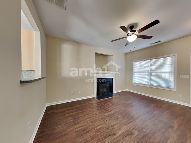 Building Photo - 3910 Pepperbush Dr