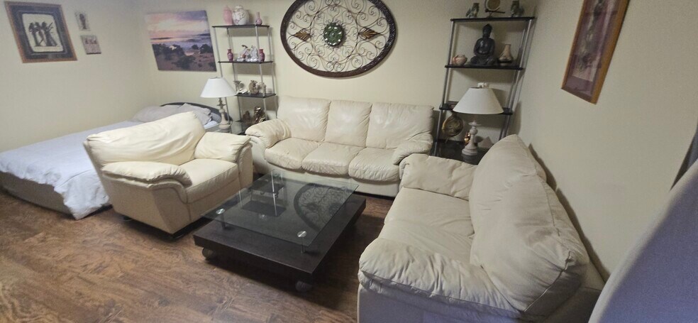 Building Photo - 3803 Lightning Ridge Way