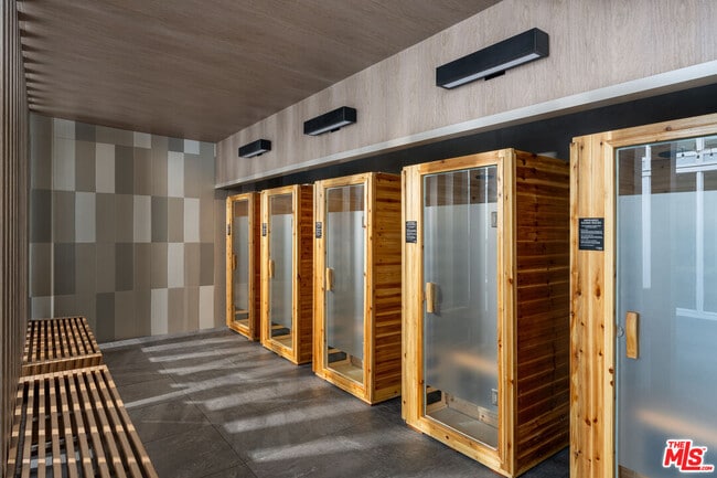 Building Photo - 230 W Olympic Blvd