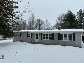 Building Photo - 1066 Alton Station Rd