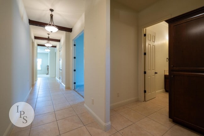 Building Photo - Move in by September 1st and get the rest of August FREE! Tuscan Bluffs at Copper River - Granvil...