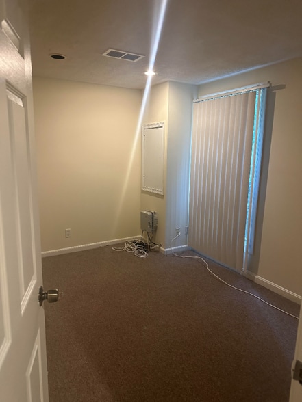 Building Photo - 7772 Mandan Rd