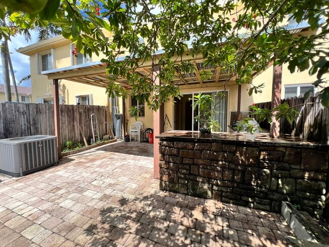 Building Photo - 6900 NW 174th Terrace