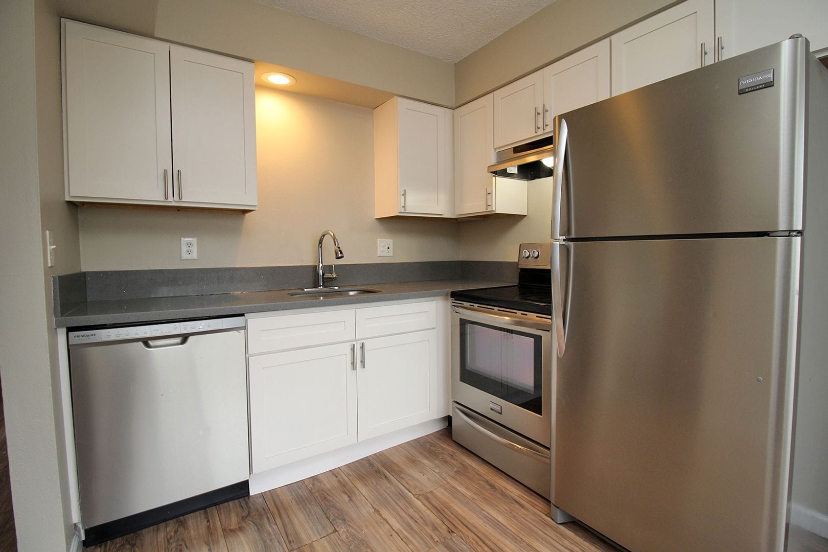 Building Photo - 4609-4609 NE Killingsworth St