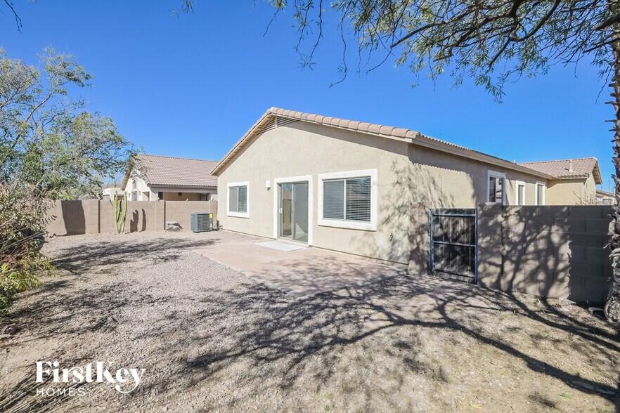 Building Photo - 11071 W Willow Field Dr